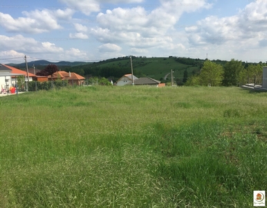 Eladó lakóövezeti telek - Tinnye, Pest megye