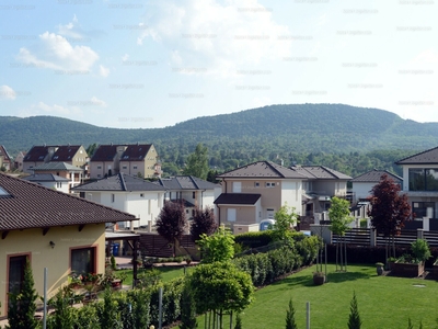 Eladó lakóövezeti telek - Üröm, Völgyliget sétány