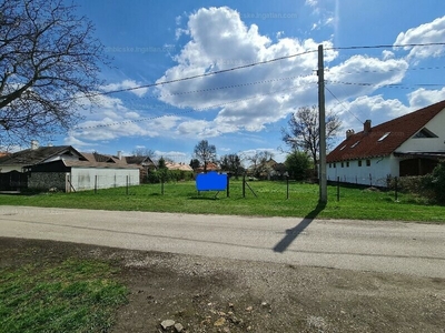 Eladó lakóövezeti telek - Velence, Liget utca