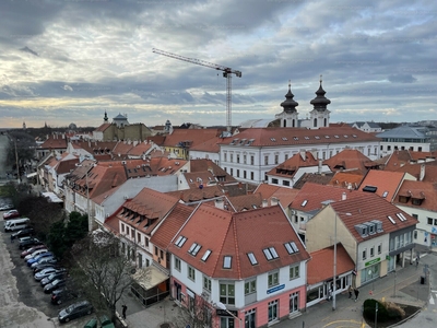 Eladó panel lakás - Győr, Belváros