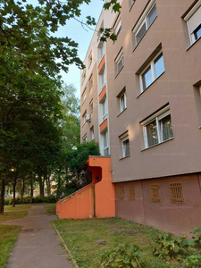 Eladó panel lakás - Győr, Déry Tibor utca