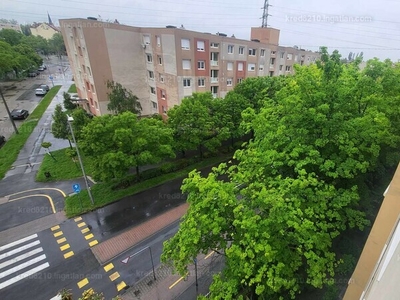 Eladó panel lakás - Győr, Nádorváros