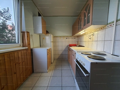 Eladó panel lakás - Oroszlány, Komárom-Esztergom megye