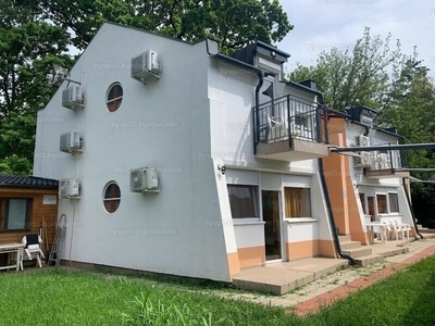 Eladó szálloda, hotel, panzió - Balatonszemes, Ady Endre utca 11.