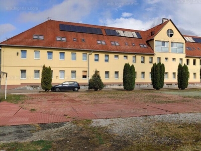 Eladó szálloda, hotel, panzió - Eger, Belváros