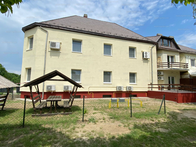 Eladó szálloda, hotel, panzió - Tiszafüred, Lakótelep