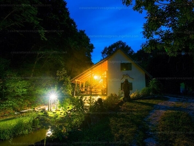 Eladó szálloda, hotel, panzió - Vászoly, Veszprém megye