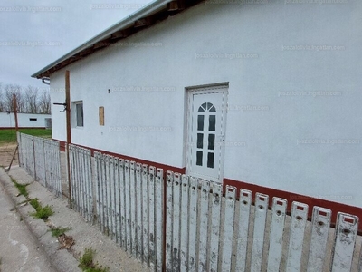 Eladó tanya - Pálmonostora, Bács-Kiskun megye