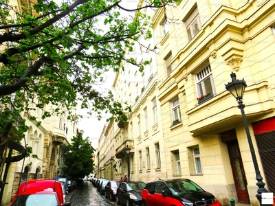 Eladó tégla lakás - V. kerület, Veres Pálné utca