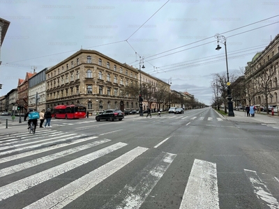 Eladó tégla lakás - VI. kerület, Izabella utca