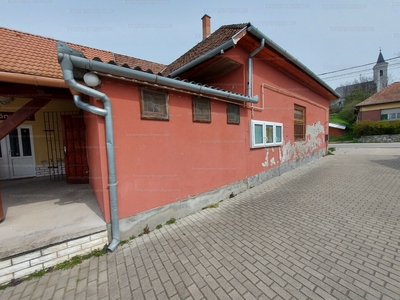 Eladó utcai bejáratos üzlethelyiség - Úny, Komárom-Esztergom megye