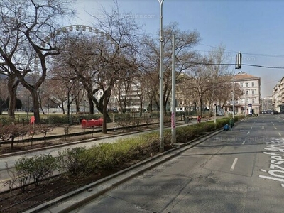 Eladó utcai bejáratos üzlethelyiség - V. kerület, József Attila utca
