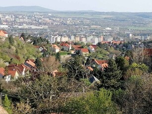 Eladó telek Pécs