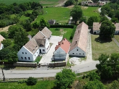 Eladó családi ház - Mencshely, Veszprém megye