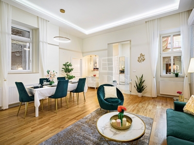 Eladó felújított lakás - Budapest V. kerület