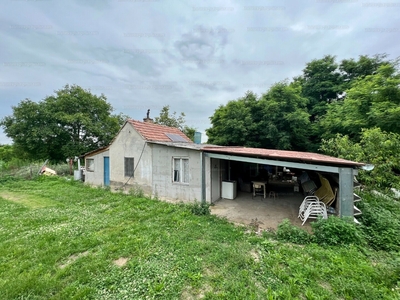 Eladó hétvégi házas nyaraló - Balatonberény, Somogy megye