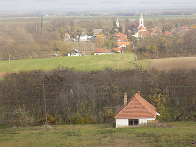 Eladó lakóövezeti telek - Pázmándfalu, Győr-Moson-Sopron megye