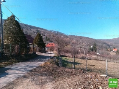 Eladó lakóövezeti telek - Pécs, Baranya megye