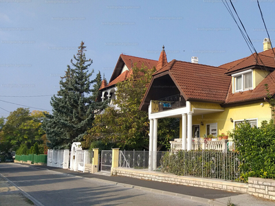 Kiadó családi ház - Balatonfüred, Belváros