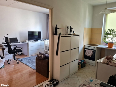 Rómaifürdőn cseréptetős házban másfél szobás lakás eladó! - III. kerület, Budapest - Lakás