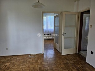 Eladó téglalakás Budapest, X. kerület, Harmat utca, 4. emelet