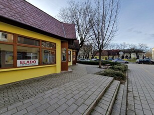 Eladó üzlethelyiség Makó, Széchenyi tér 10