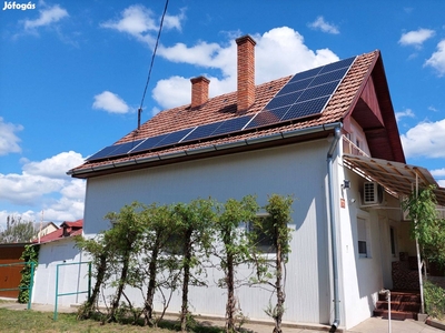 Napelem rendszerrel éves szaldó modern 2szintes Cserkeszőlő gyógyhely - Cserkeszőlő, Jász-Nagykun-Szolnok - Nyaralók, üdülők