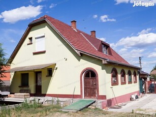 Sükösdön háromszobás családi ház eladó