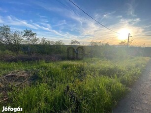 ELADÓ panorámás telek Őrbottyánban