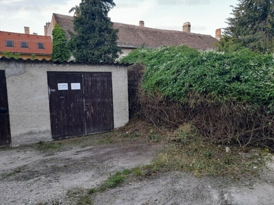 Eladó önálló garázs - Sopron, Belváros külső