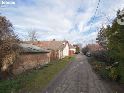 Tiszaalpáron felújítandó de lakható ház eladó. - Alpár, Tiszaalpár, Bács-Kiskun - Ház