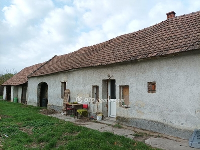 Eladó felújítandó ház - Noszlop