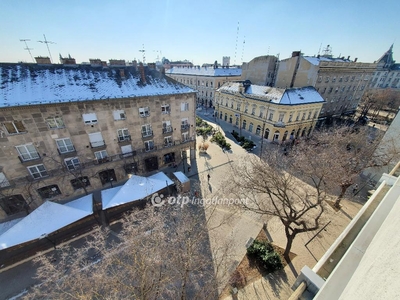 Eladó felújítandó lakás - Debrecen