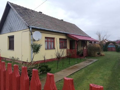 Eladó családi ház Kálmánháza, Petőfi Sándor utca