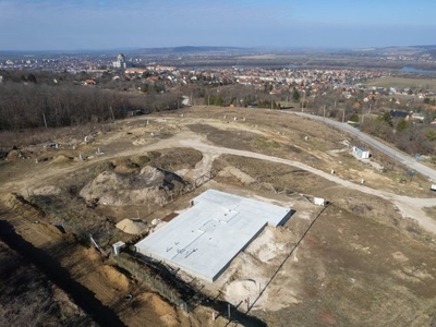 Eladó téglalakás Esztergom, Vaskapui út, földszint