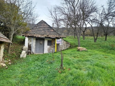 Eladó telek Héreg