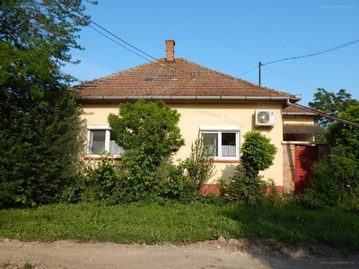 Szarvas, ingatlan, ház, 73 m2, 15.900.000 Ft