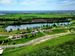 Eladó 893m2 panorámás telek a Vértes Üdülőparkban