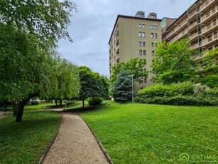 Eladó téglalakás Budapest, XI. kerület, Szentimreváros, 3. emelet