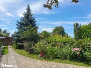 KESZTHELYI PANORÁMÁS CSALÁDI HÁZ ELADÓ PÁR LÉPÉSRE A BALATONTÓL