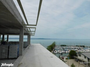 Siófok Ezüstparton panorámás új építésű tégla lakás eladó