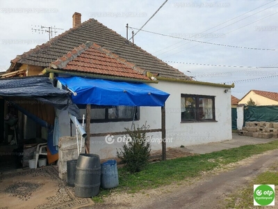 Eladó családi ház - Mezőhegyes, Kozma Ferenc utca