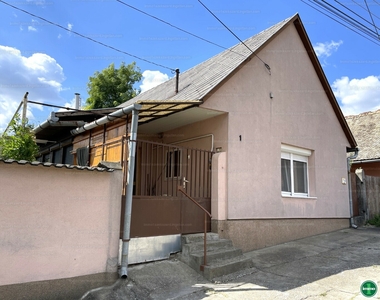 Eladó családi ház - Tolna, Hunyadi utca