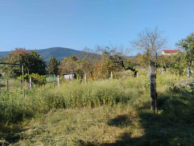 Eladó lakóövezeti telek - Esztergom, Árnyas utca 8250/8