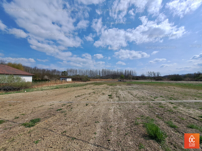 Eladó lakóövezeti telek - Győrszemere, Nagyszentpál