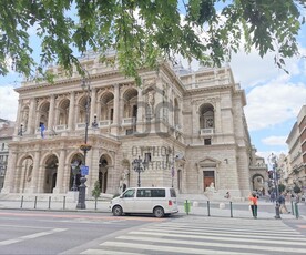 Kiadó átlagos állapotú lakás - Budapest VI. kerület