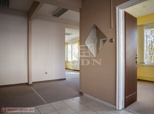 Kiadó iroda/üzlethelyiség Budapest XI. ker 1 104 Euro