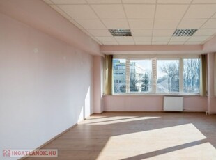 Kiadó iroda/üzlethelyiség Budapest XI. ker 2 032 Euro