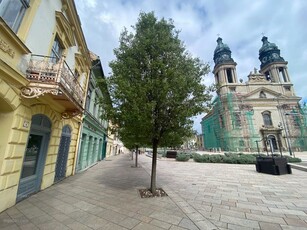 Pápa, Fő tér 18.