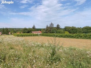 ELADÓ BALATONBOGLÁR-SZŐLŐSKISLAKI ÉPÍÉTÉSI TELEK